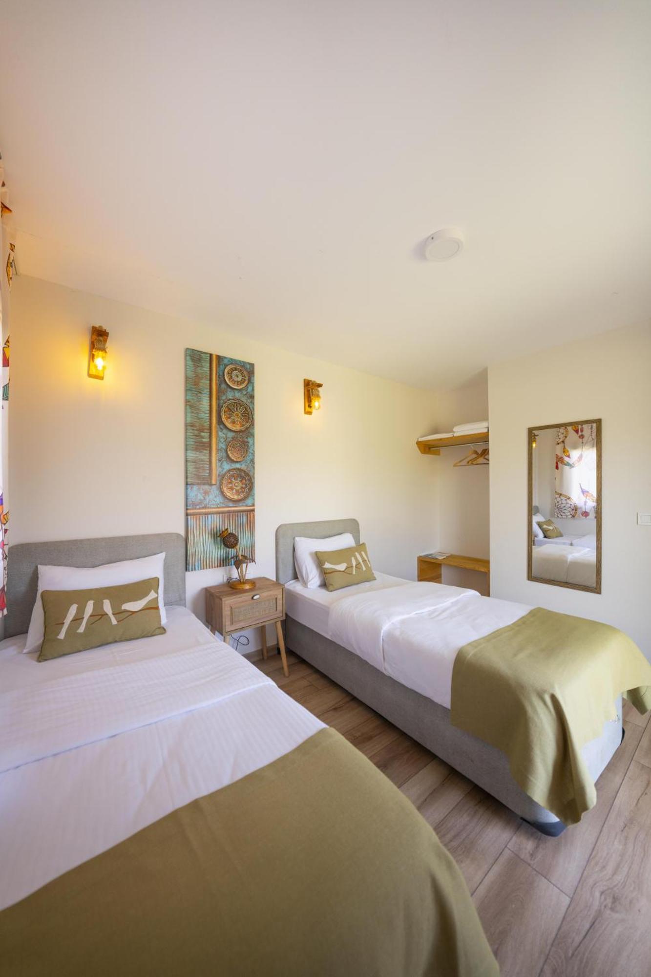 Bir Dem Urla Hotel Eksteriør billede